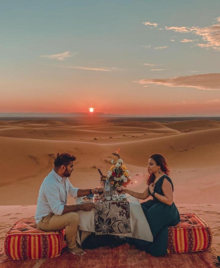 Готель Sahara Luxury Glamping Мерзуга Екстер'єр фото